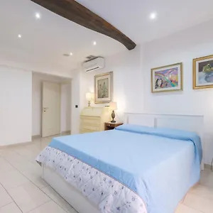  Apartment Fusari 4 By